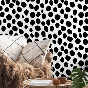Modern Dalmatian Animal Print Wallpaper - Black & White - A325