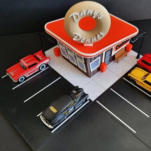 Old Time Donut Shop Retro Diorama | Customizable | 1/64 Scale | S Scale | VETERAN MADE |