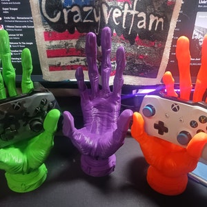 6 Finger ALIEN Controller Holder | VETERAN MADE | Controller Stand