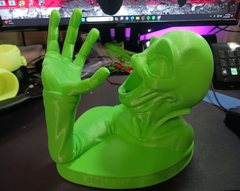 Alien Bottle Holder| Prints single color and you paint VETERAN MADE!