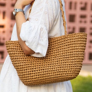 Raffia hand-woven basket bag, crochet straw french basket bag with long handles, sand straw tote small beach bag, weave natural vacation bag