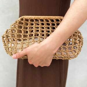 Set of 2 raffia beach bags, straw clutch with claps, woven jute mesh clutch, open-woven packable beach tote, raffia clutch with hidden hinge