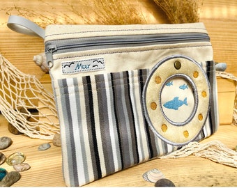 Beauty Bag Ocean 18x25 In The Hoop maritime Reißverschlusstasche Stickdatei mit Bullauge und Fischen  ITH Maschinenstickerei Kulturbeutel