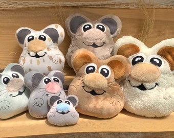 Mouse embroidery file ITH Set, Stuffie In The Hoop in 7 sizes, cuddly toy embroidery design with small applications, for embroidery machines