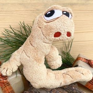 Embroidery file cuddly toy worm 6,29xx7,87&#39;&#39; (16x20 cm), ITH file plush toy, cute stuffed animal embroidery design for embroidery machines