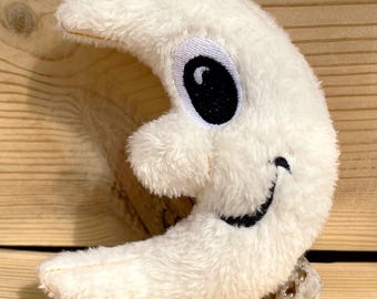 Embroidery file Moon Stuffie 5x7, ITH soft toy moon, In The Hoop moon pillow, machine embroidery