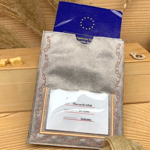 Vaccination certificate cover 5x7'' embroidery file, In The Hoop pet passport cover with front pocket and bone border, machine embroidery