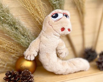 Worm ITH embroidery file 5x7'' (13x18cm), soft toy in the hoop embroidery design, stuffed toy lugworm for machine embroidery