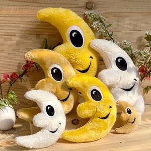 Embroidery file moon stuffie set with 7 sizes, ITH soft toy moon, In The Hoop moon cushion from 4x4 hoop, machine embroidery