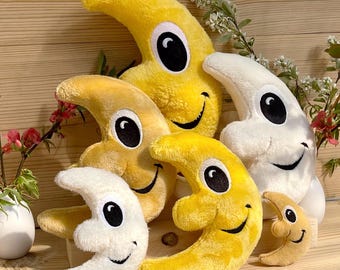 Embroidery file moon stuffie set with 7 sizes, ITH soft toy moon, In The Hoop moon cushion from 4x4 hoop, machine embroidery