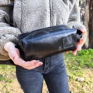 Leather Handmade Dopp Kit  Stylish Toiletry Bag for Men and Women Durable, Travel-Ready Leather Organizer for Toiletries and Grooming Items