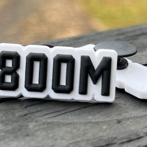 800m track and field shoe charm