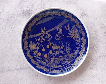 1978 Easter Cobalt Blue Plate for collection