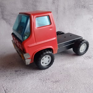 Caminhão modelo de metal vintage