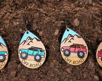 4x4 Off-Road Ohrringe | Personalisierbar Bronco / 4Runner | 3D Reifen | Handgemalt | Mehrere Hardware-Optionen