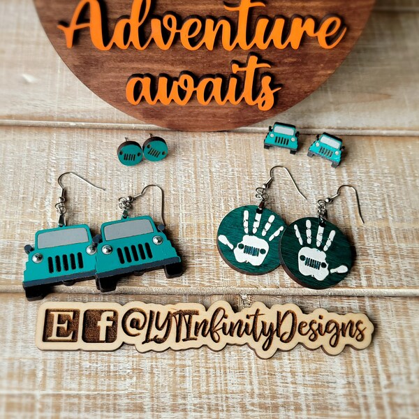 4 x 4 Jeep earrings that can be personalized with your colors