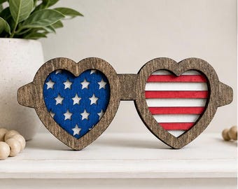 Patriotische Brille Shelf Sitter SVG Bundle | Sterne Herz Runde Brille Laser Cut File | 4. Juli Americana Holzdekor SVG