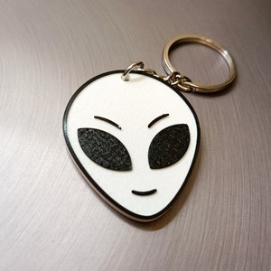 Alien Head Keychain 3D Printed Figurine Space Gift Personalized Key Handmade Unique Alien Lover Keychain Spacecraft Souvenir image 2