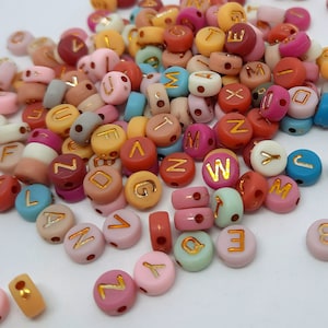 Cuentas con letras, multicolor, cuentas redondas, 100 cuentas, cuentas con el alfabeto, material para manualidades, cuentas para llaveros, abalorios, manualidades para niños