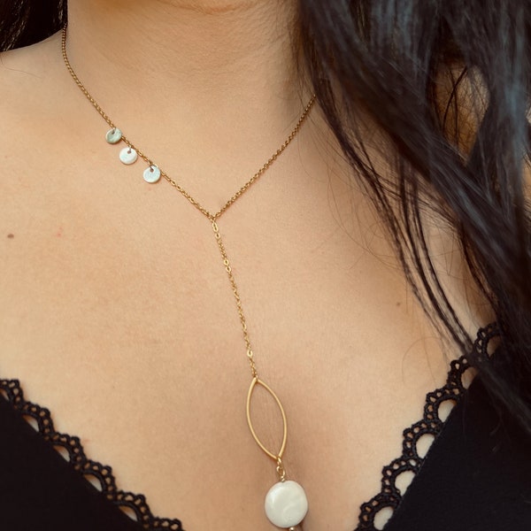 Collier doré long et fin avec perle de nacre, collier en Y, bijoux dos nu, bijoux pour mariée, acier inoxydable, sequins de nacre naturelle