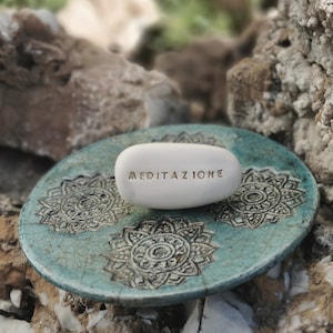 MEDITATION - Handgemachte Keramik, Motivationskiesel, Magischer Kiesel