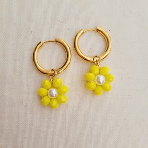 Frida Flower hoop earrings - Yellow