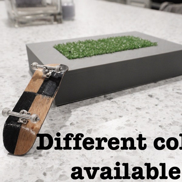 Fingerboard Planter - Fingerboard Obstacle - Fingerboard ramp - fingerboard Ledge - Grass fingerboard ledge