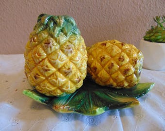 Darling Ceramic Pineapple Salt and Pepper Shakers with small ceramic plate by Corner Ruby- The Tropical collection