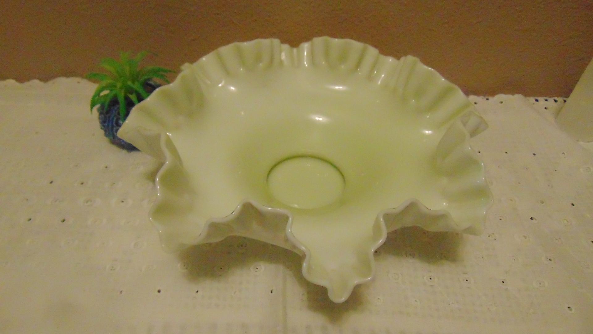 Fenton Ruffled Bowl - Etsy