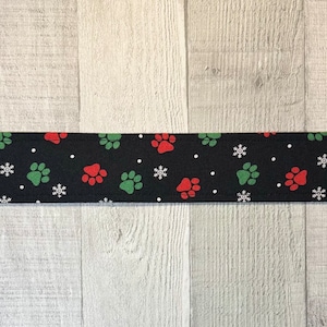 Red and Green Paws Dog Collar