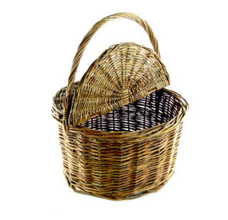 Handmade Willow Picnic Basket image 2