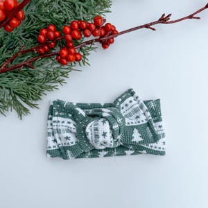 Baby girl Christmas tree headwrap, toddler holiday headwrap, baby girl headbands, baby headband bows
