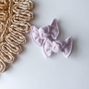 Lila gerippte geknotete Zopfbögen, Zopfset, Zopfbögen für Kleinkinder, Frühlingsbögen, lila Zopfbögen, Bögen für kleine Mädchen