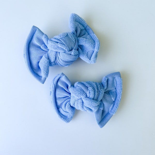 Blue knotted pigtail bows, chunky piggie bows, toddler hair bows, baby hair clips, daisy hair clips