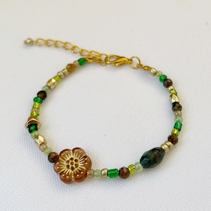 Adjustable Multicolor Czech Beads Bracelet with Glass seed beads and crystal beads, Flower Bead Bracelet for women and Girls,Beaded Bracelet