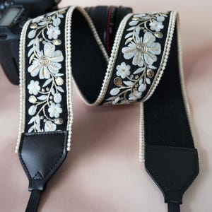Vintage Style Camera Strap, Embroidered Floral Design, Universal Camera Neck Strap, Adjustable Camera Shouler Strap, Gift for Photographer