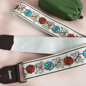 Gitaarriem met bloemenborduurwerk, aangepaste riem voor elektrische, akoestische of basgitaar, gepersonaliseerde instrumentenriem, cadeau gitarist