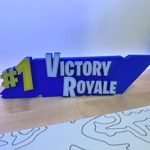 Victory Royale Trophy Plate, Gamer Trophy, Funny Gaming Collectible Desk Decor, Gag Gift for Gamers, Gamere Gift, Gamer Gift, Gamer Birthday