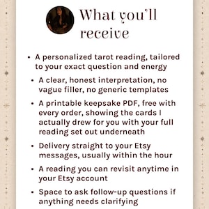 Pu&ograve; includere: Una scheda informativa bianca con un ritratto circolare in alto e il testo What you'll receive. Elenca sei punti che descrivono un servizio di lettura dei tarocchi personalizzato, incluso un PDF stampabile, consegna tramite Etsy e domande di follow-up.