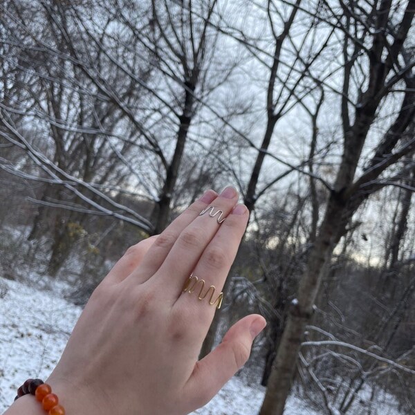 Simple wavy ring, eclectic style ring, simple chic ring