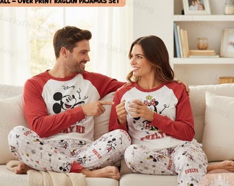 Pyjama de famille personnalisé inspiré de Disney, pyjama pour enfant maman papa avec nom personnalisé, vêtements de nuit familiaux assortis, cadeau pyjama dessin animé mignon pour les parents