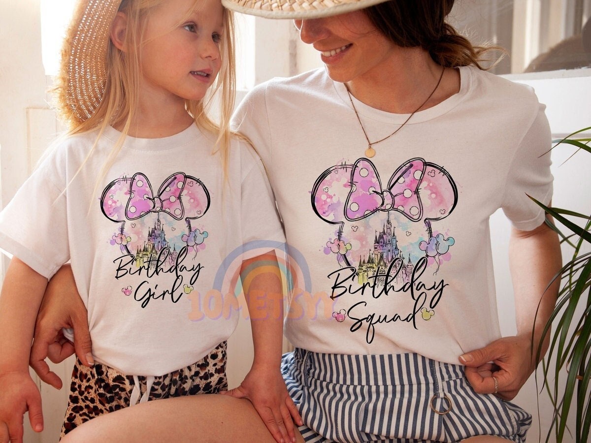 Discover Personalisierte Aquarell Disney Schloss Familie T-Shirt