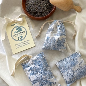 Handmade Lavender Sachet Set / French Toile Fabric pouch / Natural Air Freshener & Thoughtful Gift for Wedding, Baby Shower, Housewarming