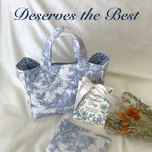 Quilted Tote Bag and Pouch Gift Set, Personalized Makeup Bag, Toile de Jouy Fabric, Handmade Gift for Her, Mother&#39;s Day gift, Custom Name