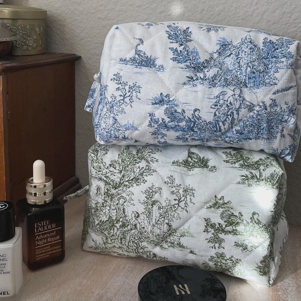 Quilted Toile de jouy fabric makeup pouch / handmade makeup bag / big&deep makeup pouch / travel pouch / zipper makeup bag / cosmetic bag