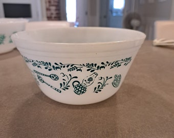 Milk glass federal glass vintage mixing bowl