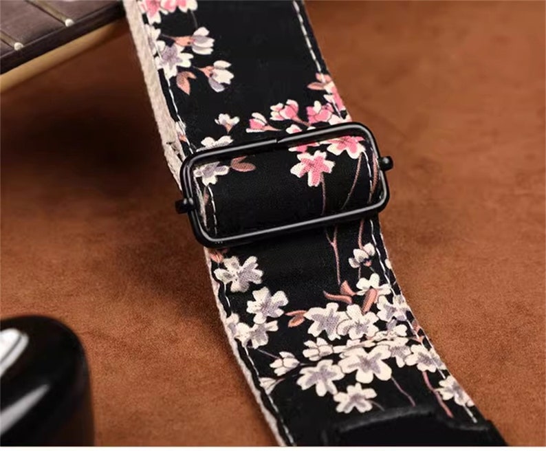 Pink Flowers Black Guitar Strap Handmade Guitar Strap Electric Guitar Strap Guitar Player Gift Adjustable Bass Strap Gifts For Her Bild 5