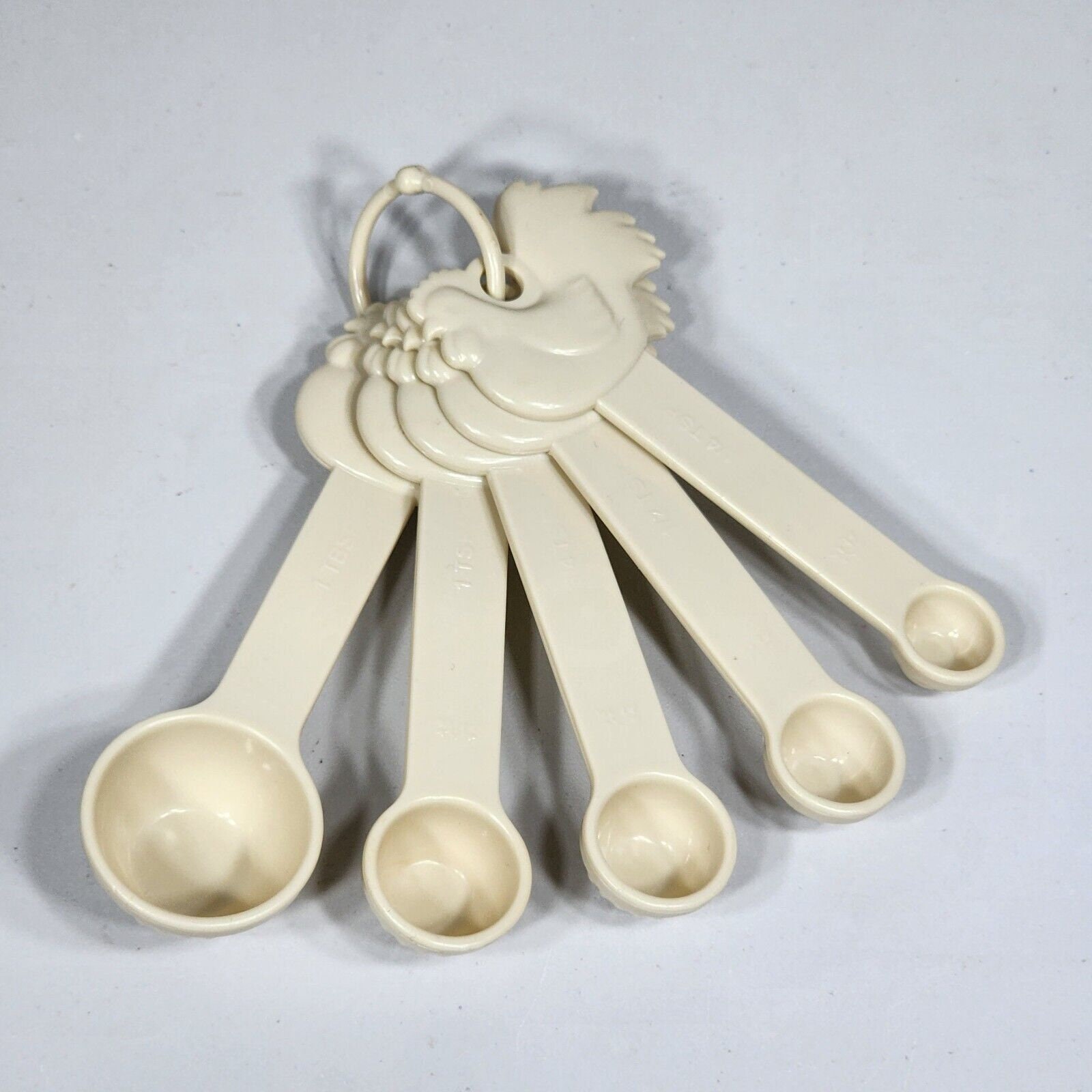 Paula Deen Nesting Chicken Rooster 5 Pc Measuring Spoons Almond Vintage