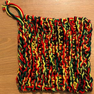 Rasta Pot Holder