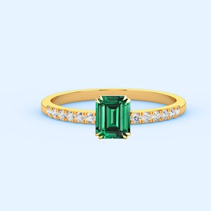 Green emerald gemstone engagement ring for women, emerald ring, green diamond ring, bridal wedding ring, silver/gold ring, mother&#39;s day gift